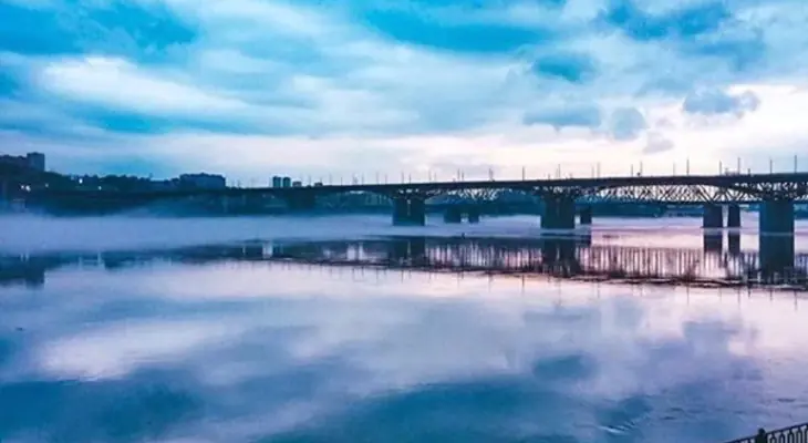 Вид на Николаевский мост