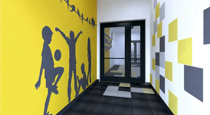 ЖК Живем яркий холл подъезда на первом этаже